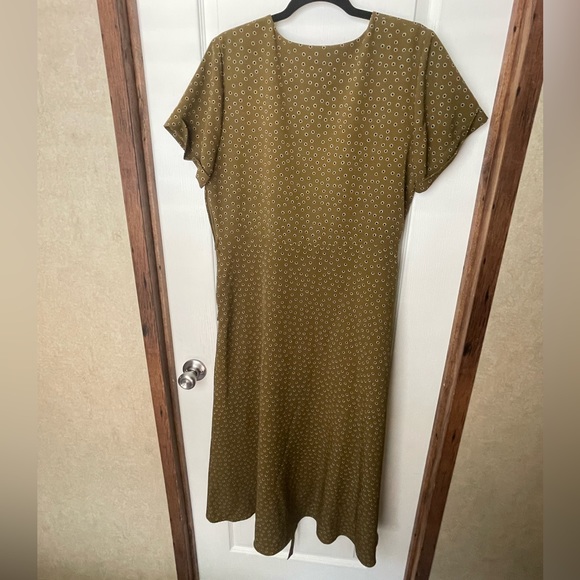 Madison MIDI Dress with belt - Picture 2 of 4